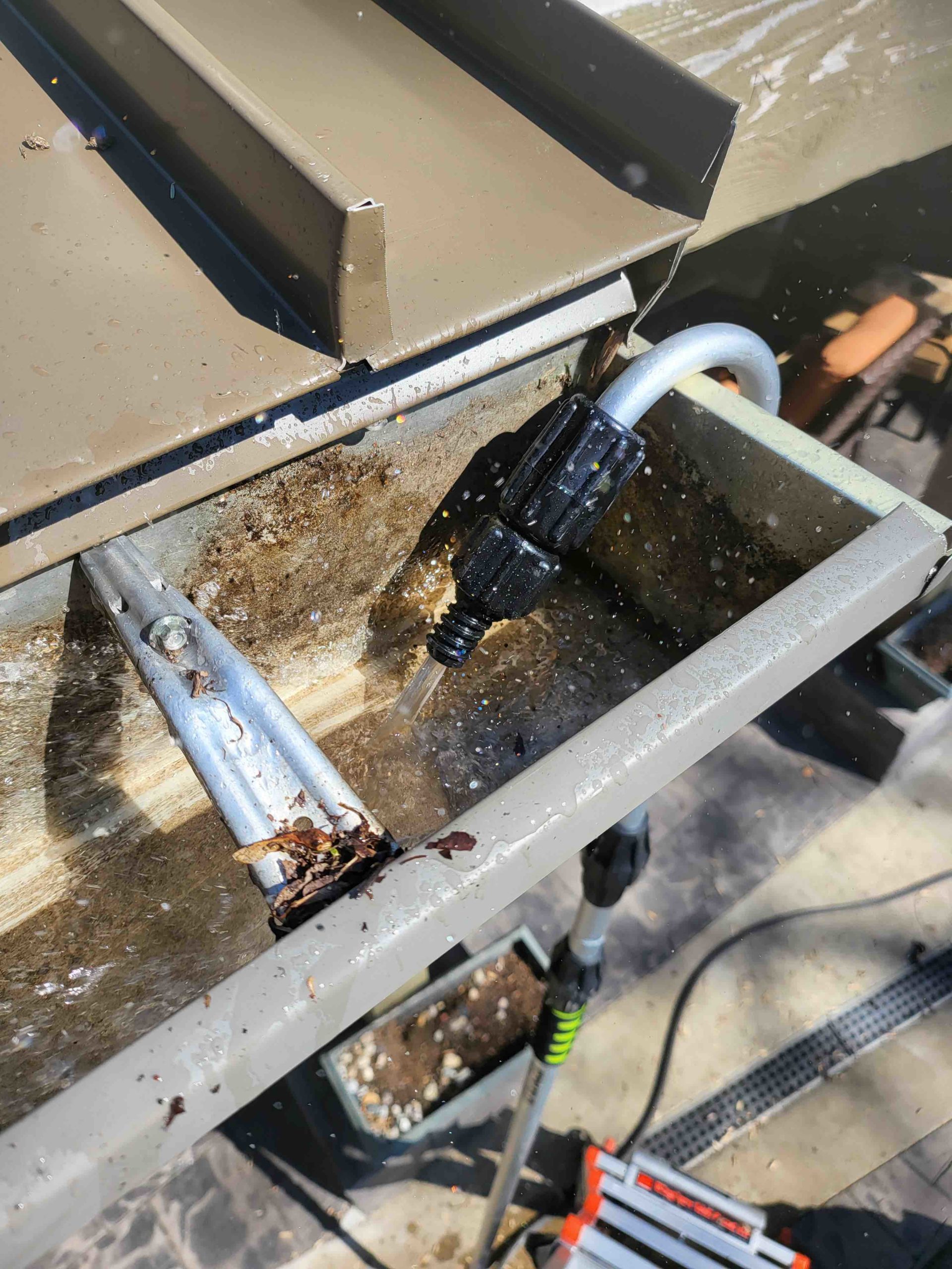 Gutter clean-out